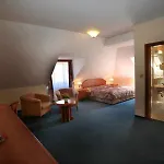 U Kralovny Elisky Hotel 4*