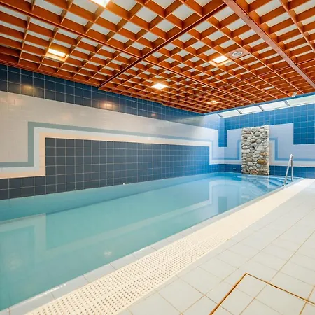 U Královny Elišky Hotel 4*