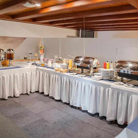 U Královny Elišky Hotel