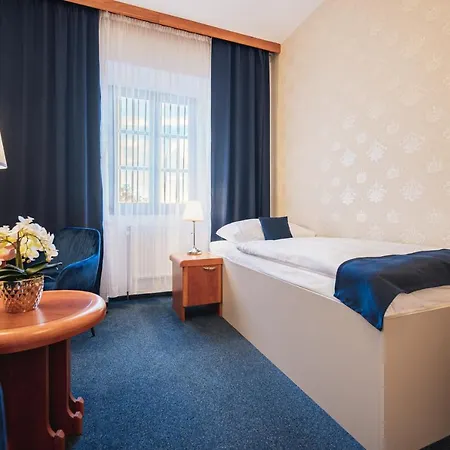 U Královny Elišky Hotel 4*