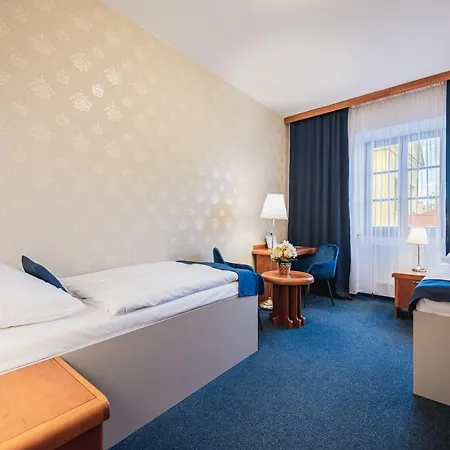 乌克拉罗伟伊利斯基酒店 4* Hradec Králové