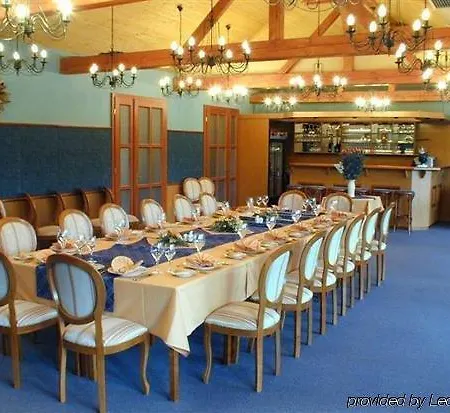乌克拉罗伟伊利斯基酒店 4* Hradec Králové