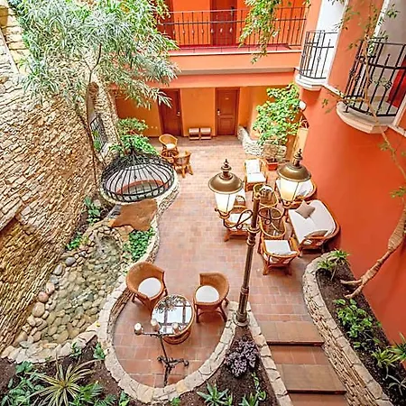 U Královny Elišky Hotel 4*