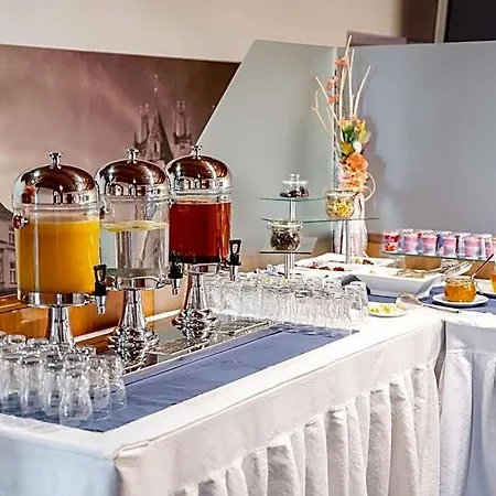 U Královny Elišky Hotel 4*